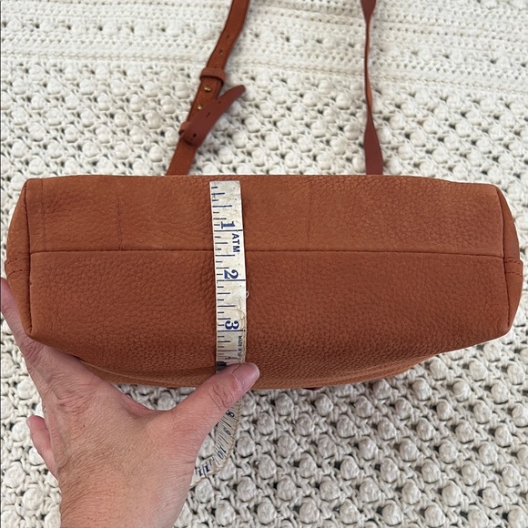 Madewell Transport Crossbody Leather Tote BNWT - Picture 7 of 14